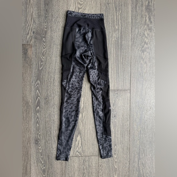 Lululemon Just Breathe Pant in Animal Swirl Deep Coal Light / Black - Picture 7 of 9